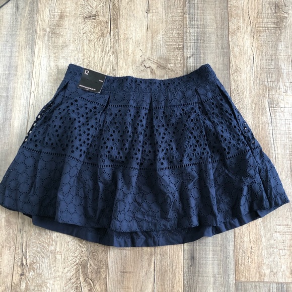 Banana Republic Factory Dresses & Skirts - NWT Banana Republic Navy Eyelet Skirt 12p